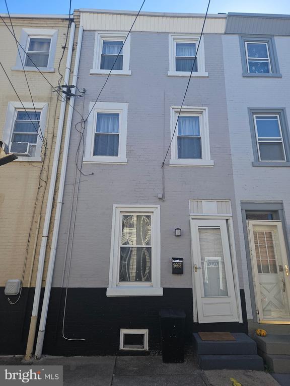 Building Photo - 2665 Webb St