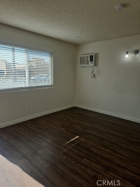 Building Photo - 3855 Stobbs Way