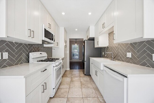 Foto del edificio - 9711 Marlborough Dr