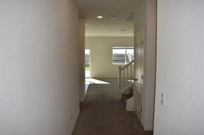 Building Photo - 4297 Lasalle Dr