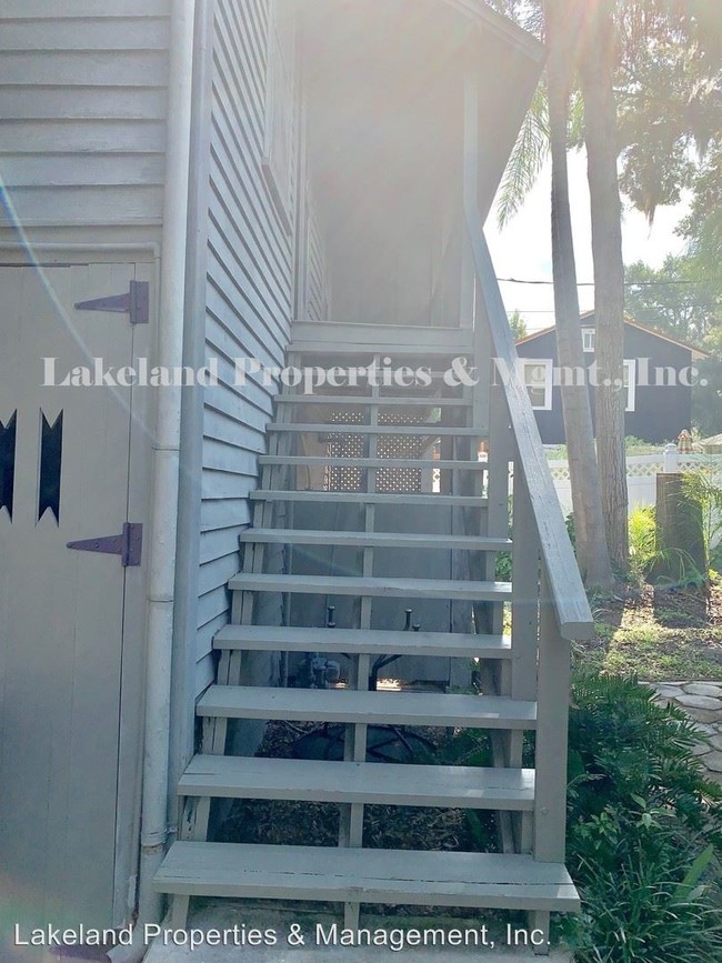Building Photo - 716 Success Ave