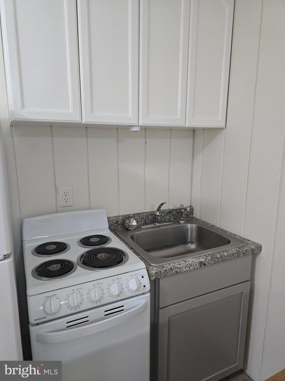 Building Photo - 384 Peach Orchard Rd