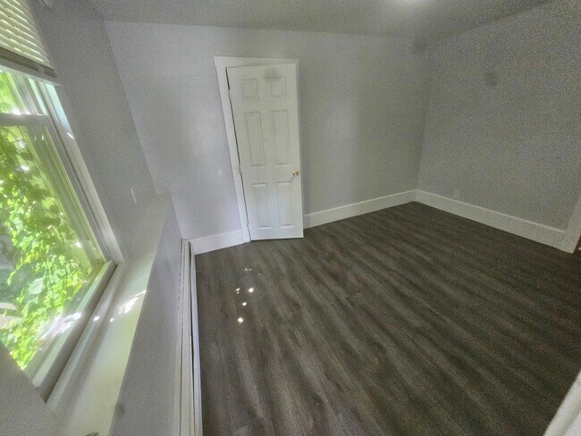 Building Photo - 53 Pulaski St