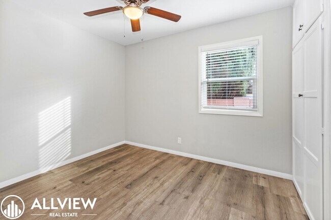 Foto del edificio - *MOVE-IN SPECIAL | $500 OFF FIRST MONTH'S ...
