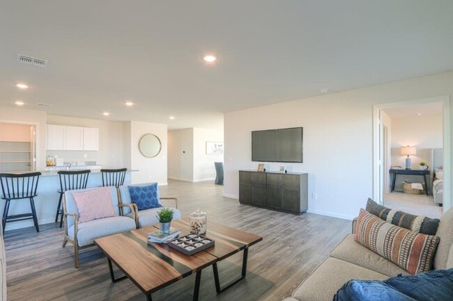 Building Photo - 2440 Tapatio Dr