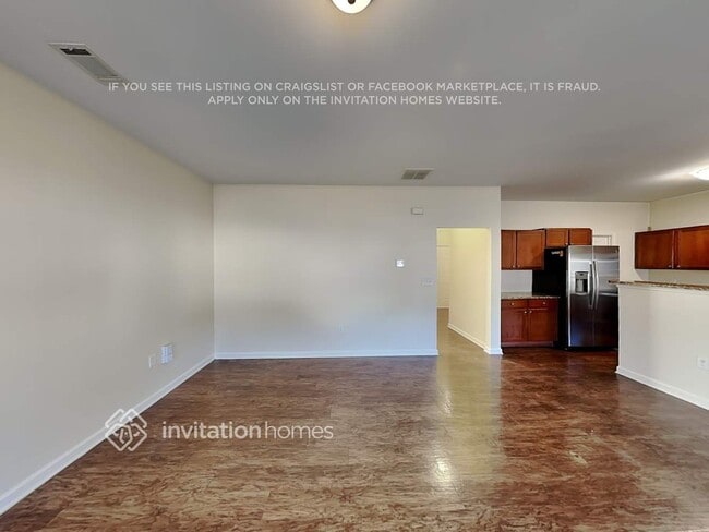 Foto del edificio - 33 Forrest Park Ln