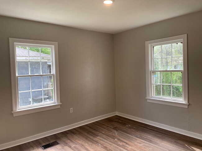 Building Photo - HUD Friendly 3 Bed 1 Bath 39206