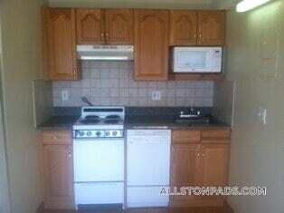 Foto del edificio - 1110 Commonwealth Ave