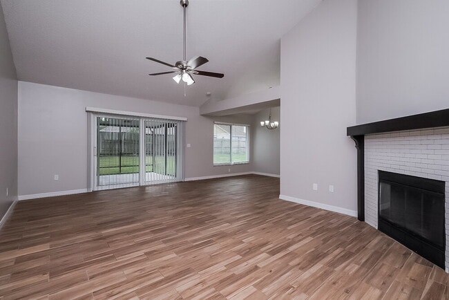 Building Photo - 1111 Tuxford Dr