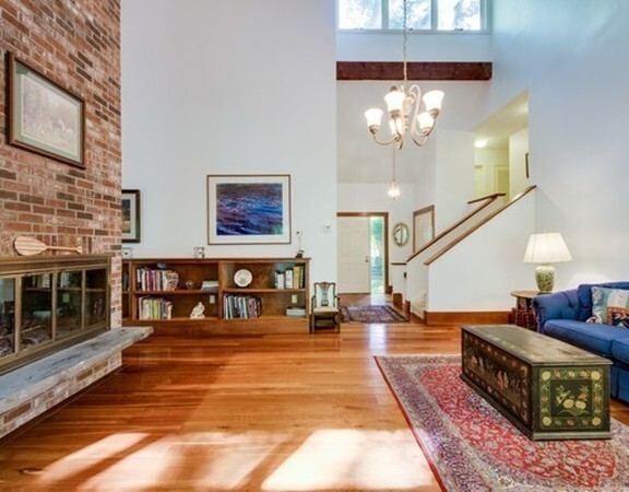 Foto del edificio - 49 Birchwood Ln