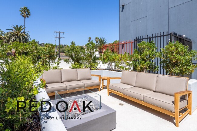 Foto del edificio - Spacious One Bedroom Featuring a Lovely Ki...