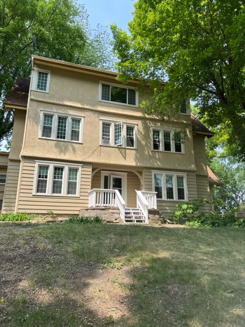Primary Photo - 2414 Pleasant Ave