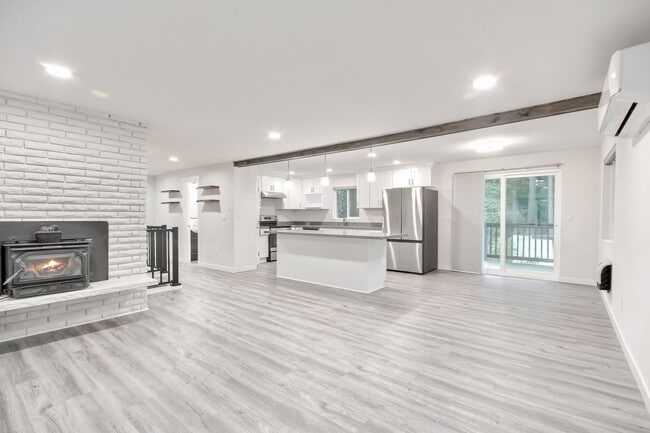 Foto del edificio - Beautifully renovated Home Briarwood!