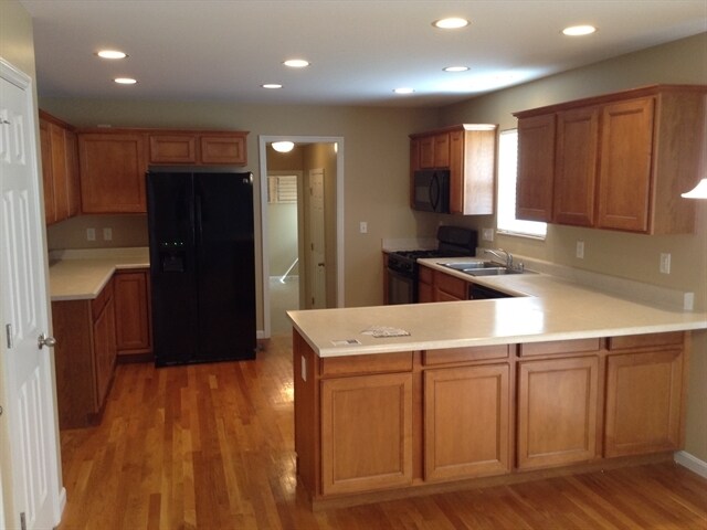 Foto del edificio - 10213 Waterford Ct