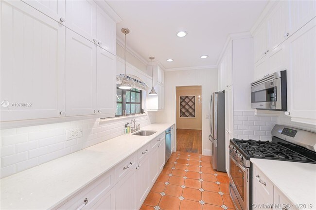 Building Photo - 1432 Urbino Ave