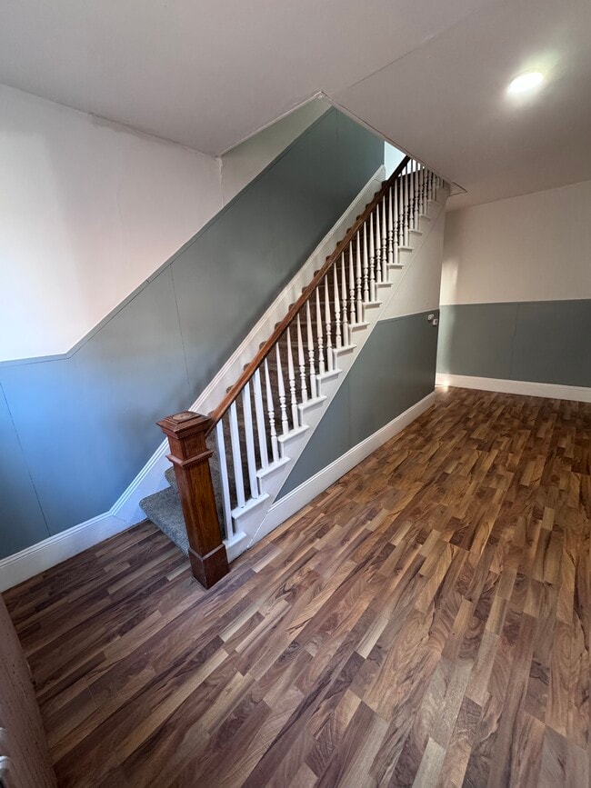 Entryway - 1332 Avenue F