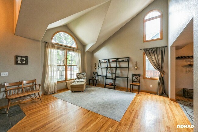 Foto del edificio - Stunning 4BR House in Fort Collins
