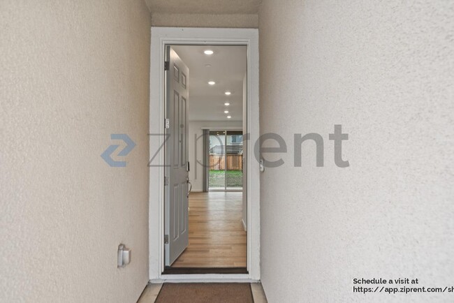 Foto del edificio - 1086 Carson River Ct