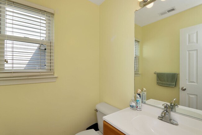 Foto del edificio - 803 Ward Ct