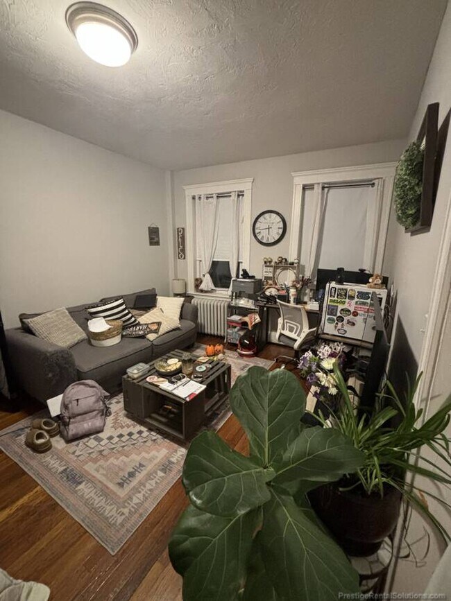Foto del edificio - 60 Woodstock Ave