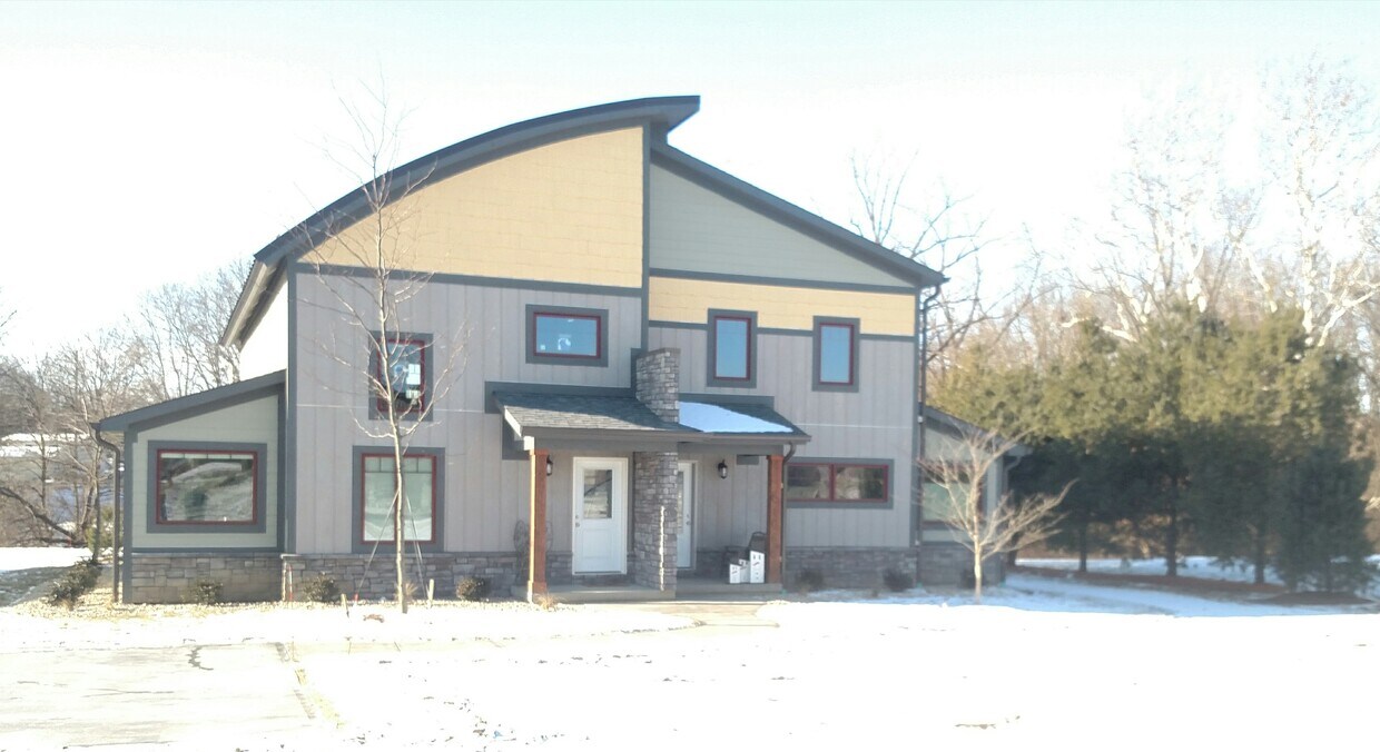 815 S Shane St, Greensburg, IN 47240 Condo for Rent in Greensburg, IN