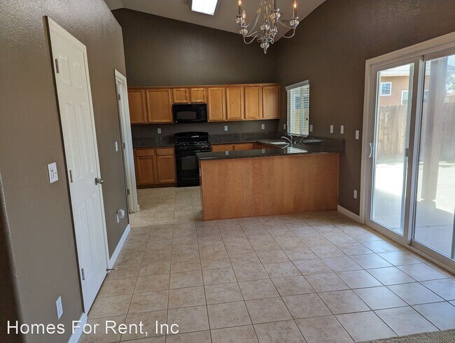Building Photo - 4 br, 2 bath House - 2503 Kaiser Creek Ave.