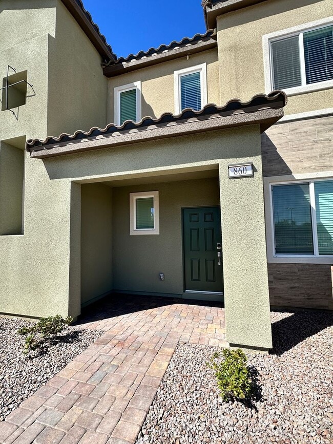Building Photo - 860 Angwin Ln
