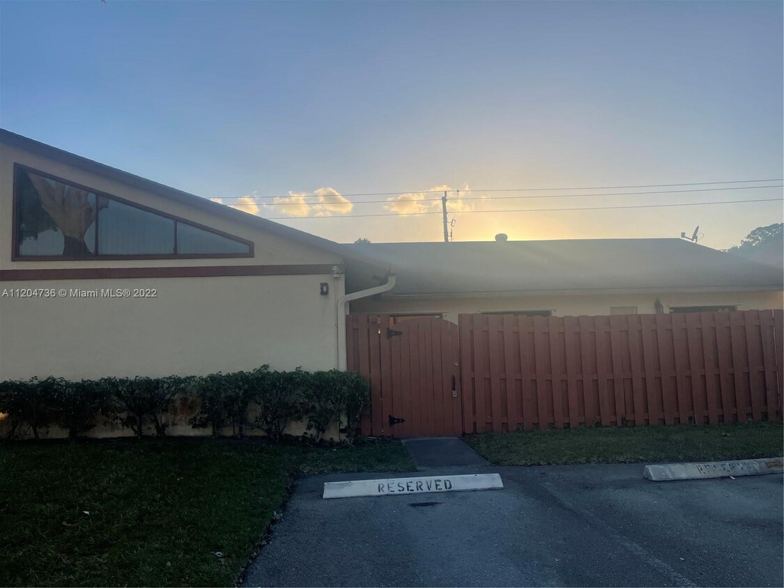 1051 Summit Place Cir D West Palm Beach ... - 1051  Summit Place Cir  D West Palm Beach ...