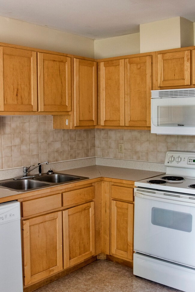 Foto del edificio - College Mall Apartments
