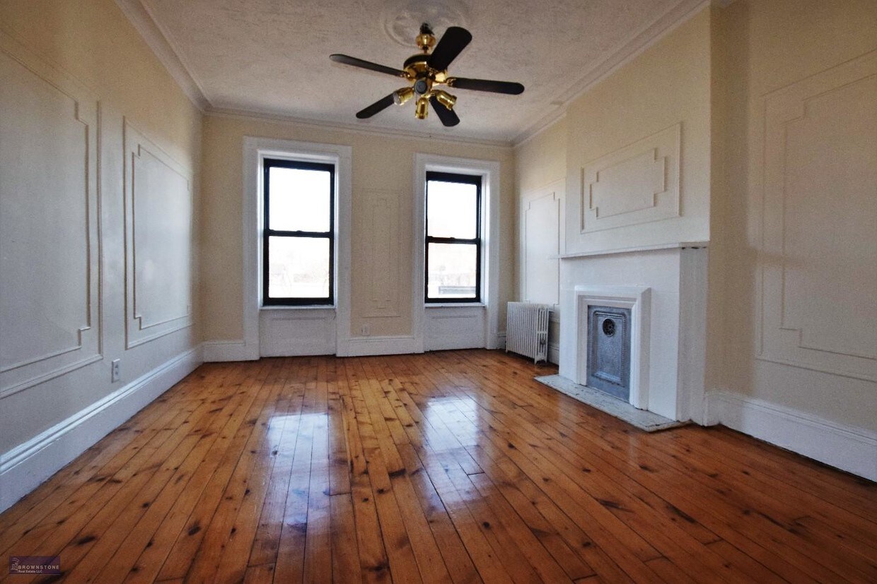 Primary Photo - 662 Avenue L
