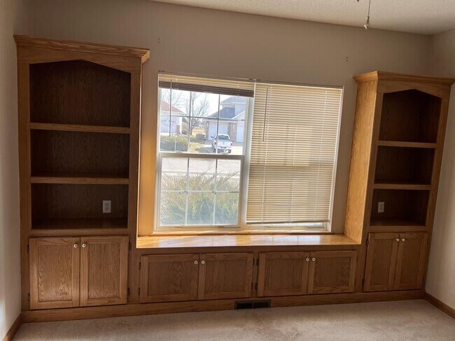 Building Photo - 2550 Hunters Ridge Rd