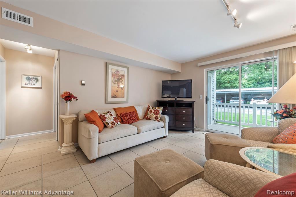 1127 S Lake Dr Unit 110, Novi, MI 48377 Condo for Rent in Novi, MI