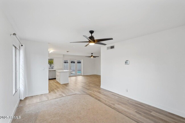 Building Photo - 3701 W Evans Dr
