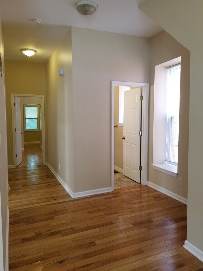 Foto del edificio - 512 Bellefontaine Ave