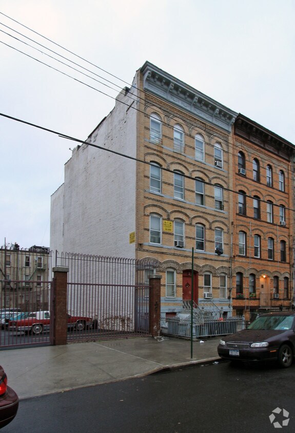 Foto del edificio - 431 Bleecker St