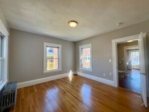 Building Photo - 17 Sanborn St