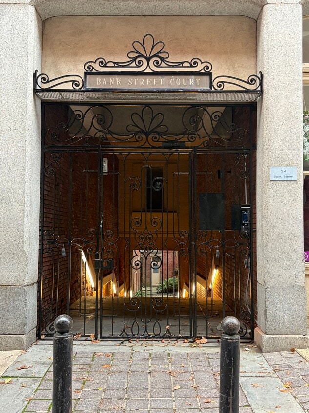 Welcome to Urban Elegance in the Heart of ... - Welcome to Urban Elegance in the Heart of ...