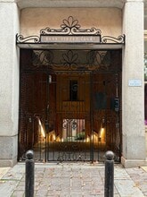 Building Photo - 24-30-30 Bank St