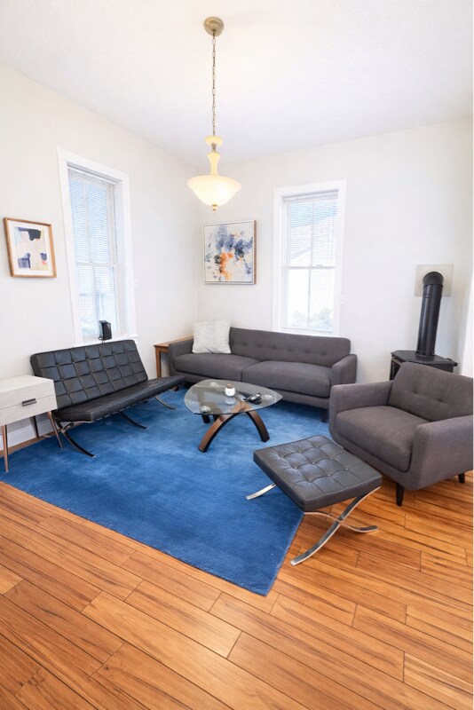 Foto del edificio - 722 Broadway Blvd SE