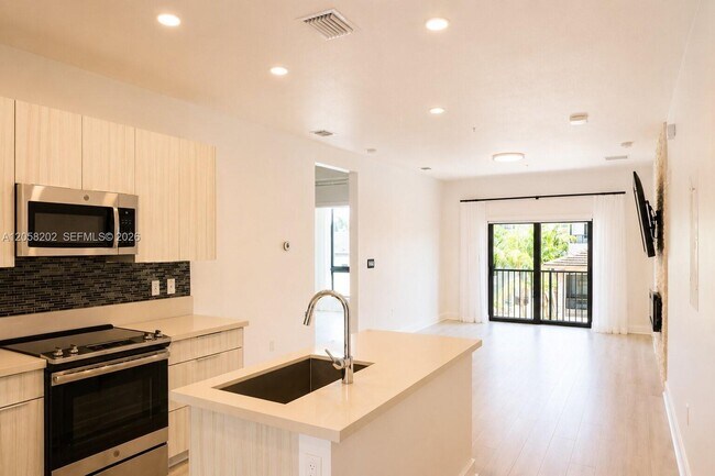 Foto del edificio - 4740 NW 84th Ct
