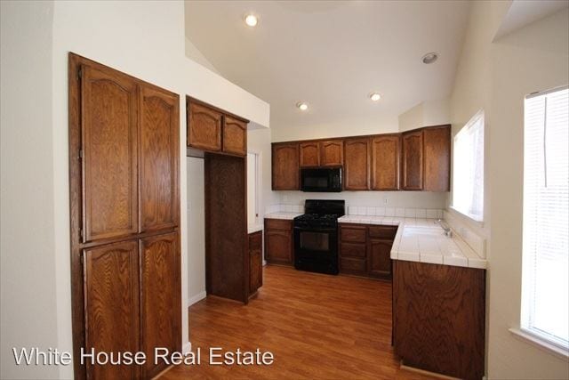 Building Photo - 4809 Flox Way