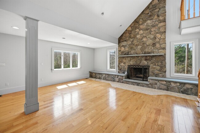 Foto del edificio - 564 Main St