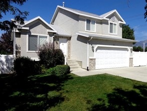 Building Photo - 234 W Beverlee Ann Dr