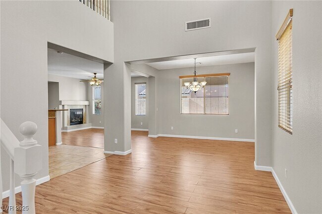 Building Photo - 6160 Sugartree Ave