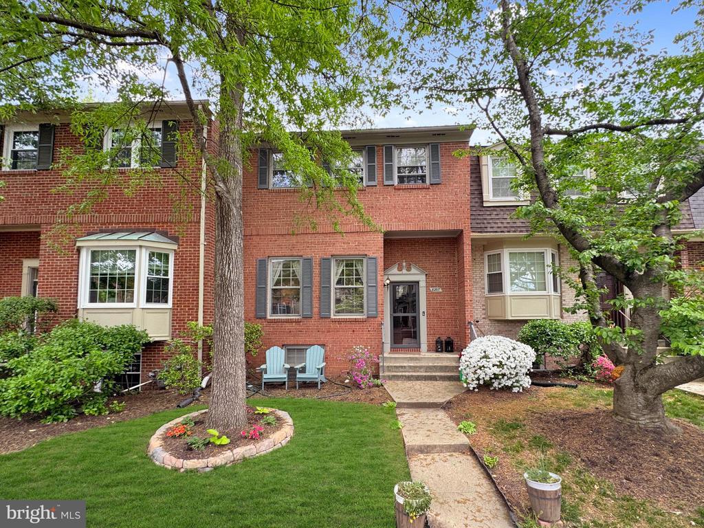 Foto principal - 8207 Cedar Landing Ct