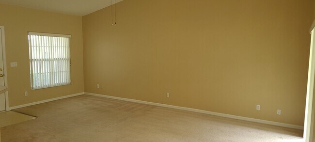 Foto del edificio - ~2/2~S Grand Hwy~Hillside Villas~Spacious End Unit & Close to the Pool!