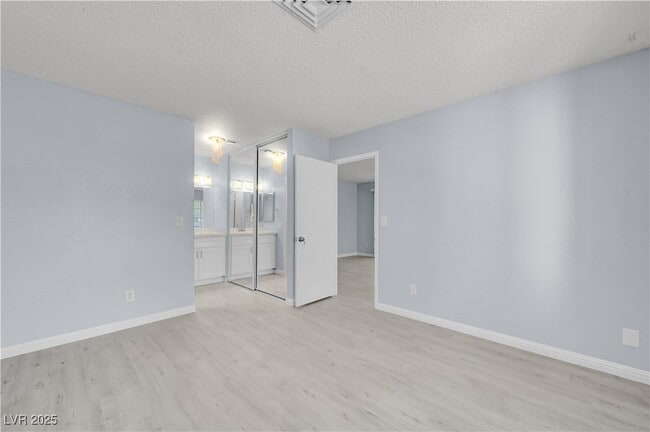 Building Photo - 4730 Nara Vista Way