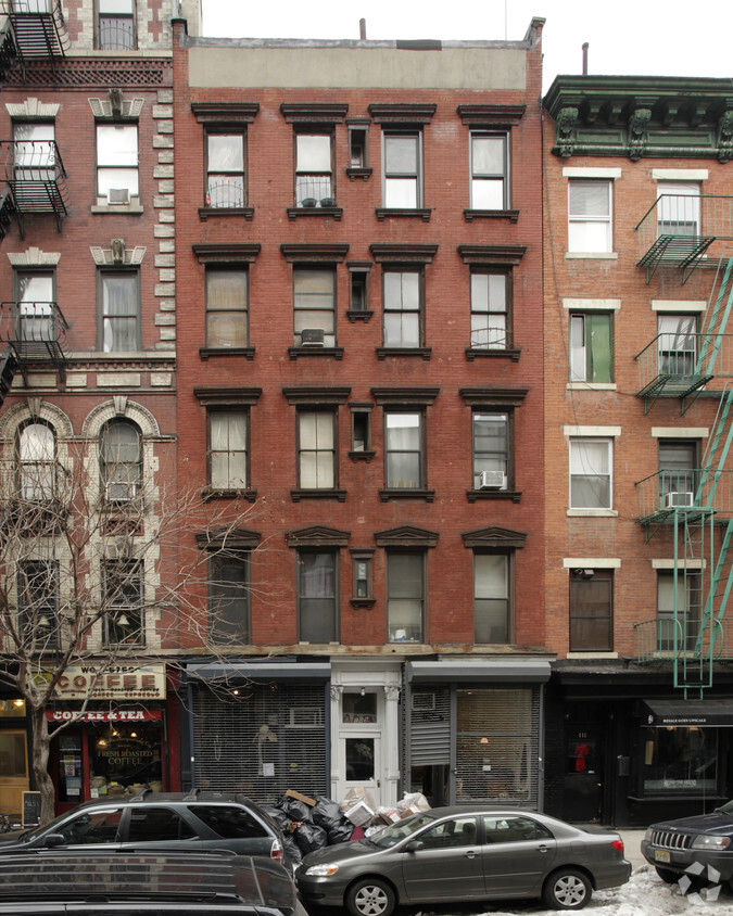 Primary Photo - 109 Thompson St