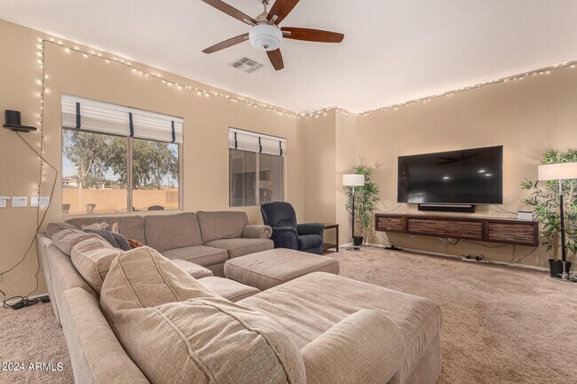 Building Photo - 4023 S Skyline Ct