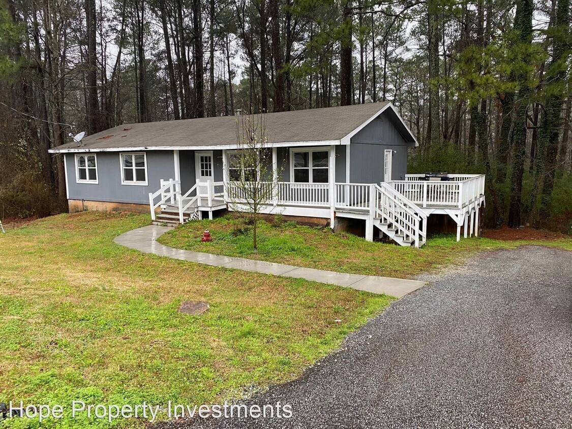3 br, 2 bath House 3960 Hwy 34 E House Rental in Sharpsburg, GA